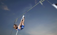 开云体育app-本泽马爆发引领法国锋线变革，秘鲁硬仗取胜澳大利亚的战术启示