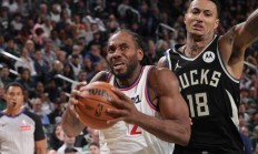 开云下载-雄鹿队连胜势头不减，目前成为东部榜首