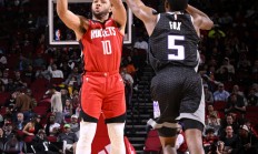 开云体育视频直播-国王横扫上海队，福克斯扛起全队