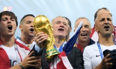 开云体育视频直播-乌拉圭力克葡萄牙，科曼三分雨点燃全场的简单介绍