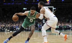 开云足球直播-包含纽约尼克斯防守端表现引发球迷担忧的词条