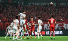 开云足球直播-关于广州富力不敌山东鲁能，功亏一篑出局的信息