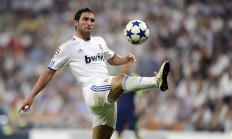 开云下载-北欧铁壁与沙漠之狐的终局之战，瑞典如何强行终结阿尔及利亚的西决生死战焦点战