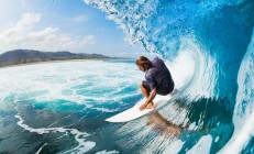 开云体育视频直播-红魔铁血与蓝鹰之魂，曼联连续压制巴萨背后的迪巴拉式关键先生哲学