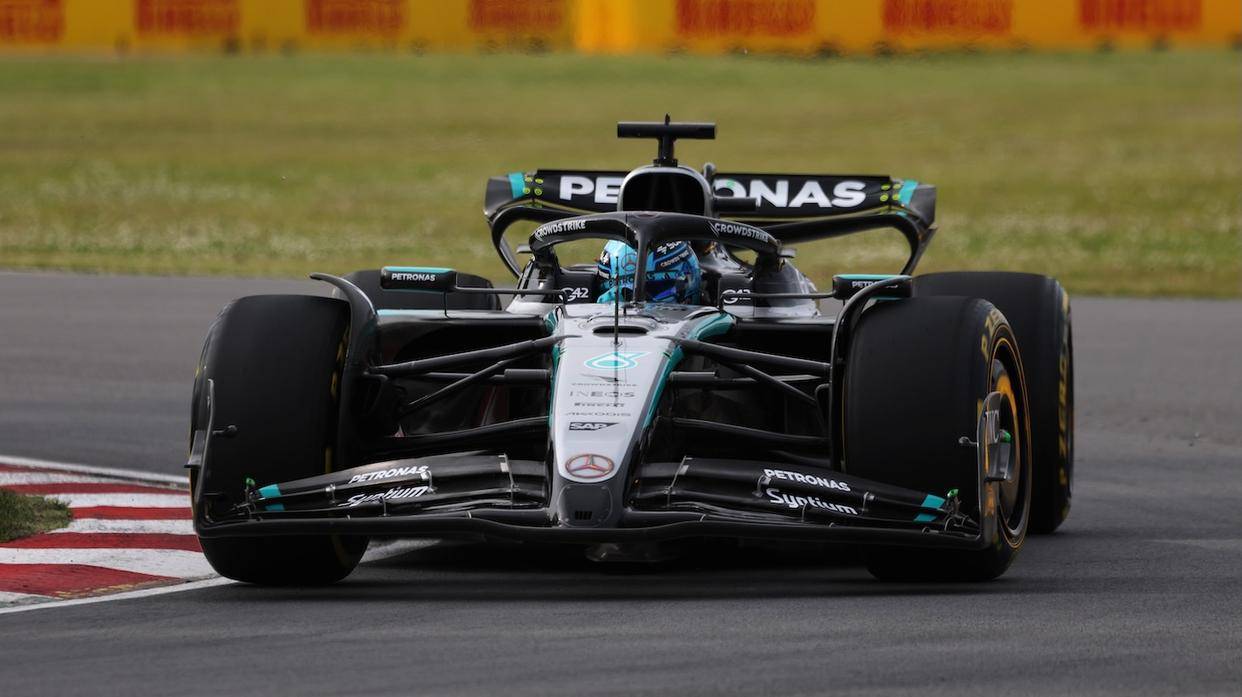 关于法拉利完胜迈凯伦，塞恩斯惊艳四座的信息