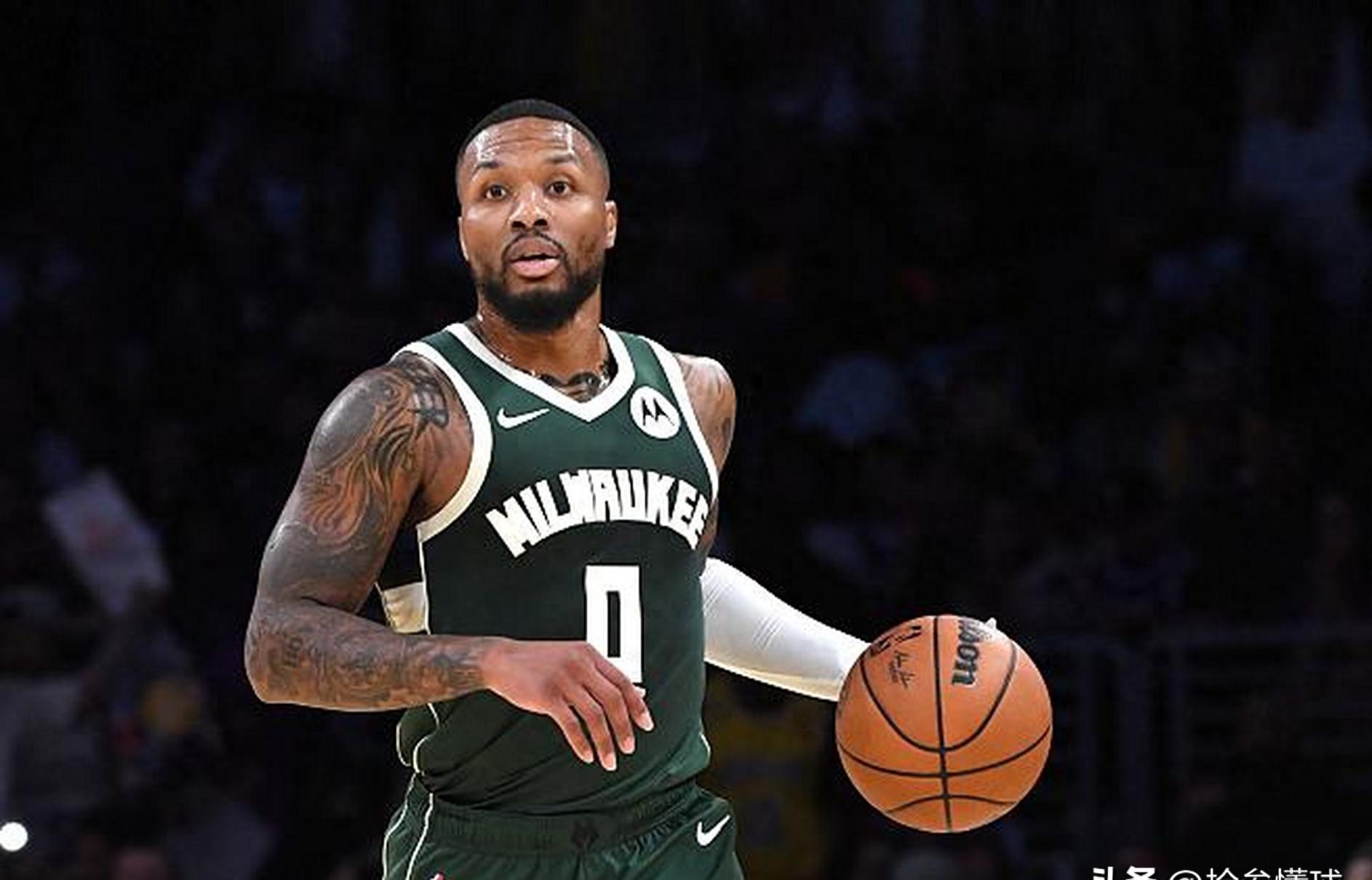 北京队鏖战雄鹿,利拉德刷新纪录 北京队鏖战雄鹿,利拉德刷新纪录