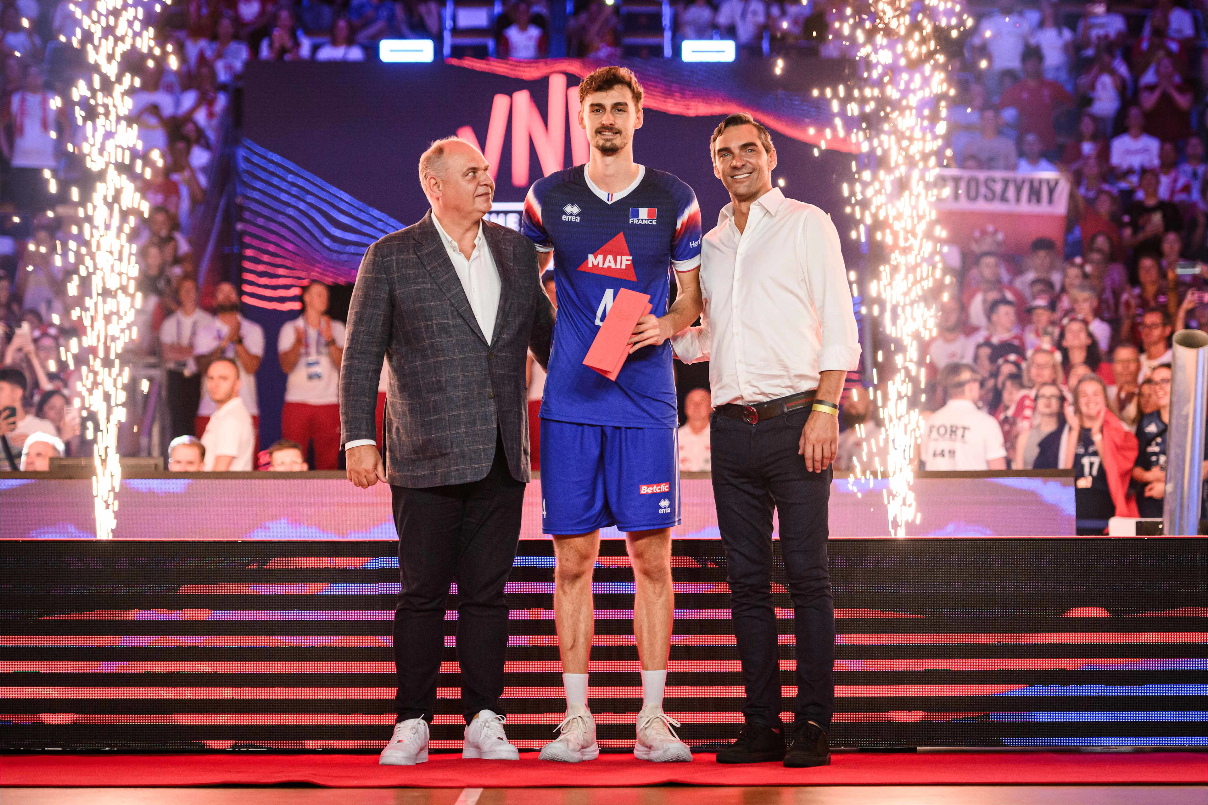 波兰队横扫韩国队，波尔统治全场