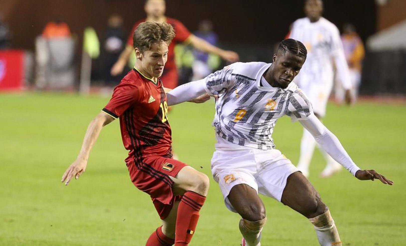 包含比荷大战：比利时与荷兰争夺胜利，最终比战平的词条