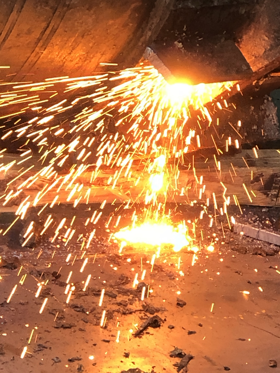 包含红蓝军团对决，赛场上瞬间火花四溅的词条