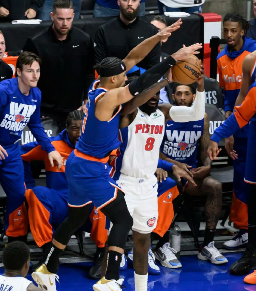 尼克斯客场击败篮网,终结两连败 尼克斯客场击败篮网,终结两连败