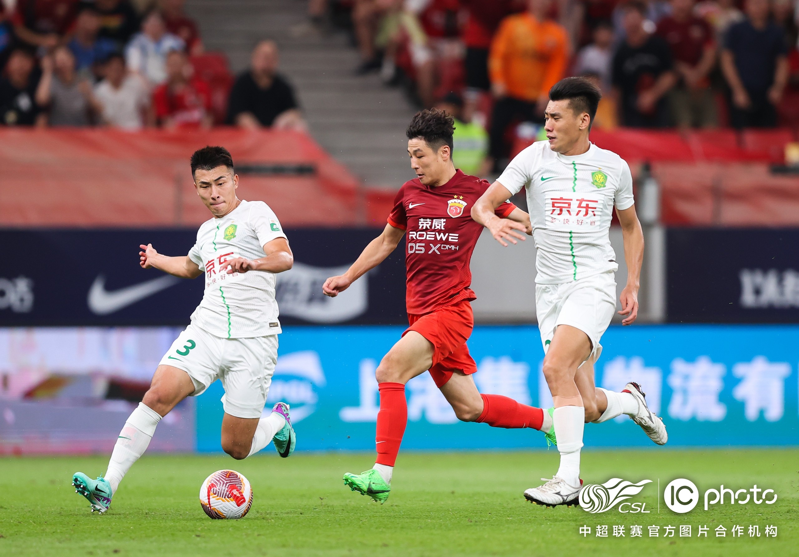 关于中国足球走向复苏,中超比赛逐渐焕发新生的信息 关于中国足球走向复苏,中超比赛逐渐焕发新生的信息