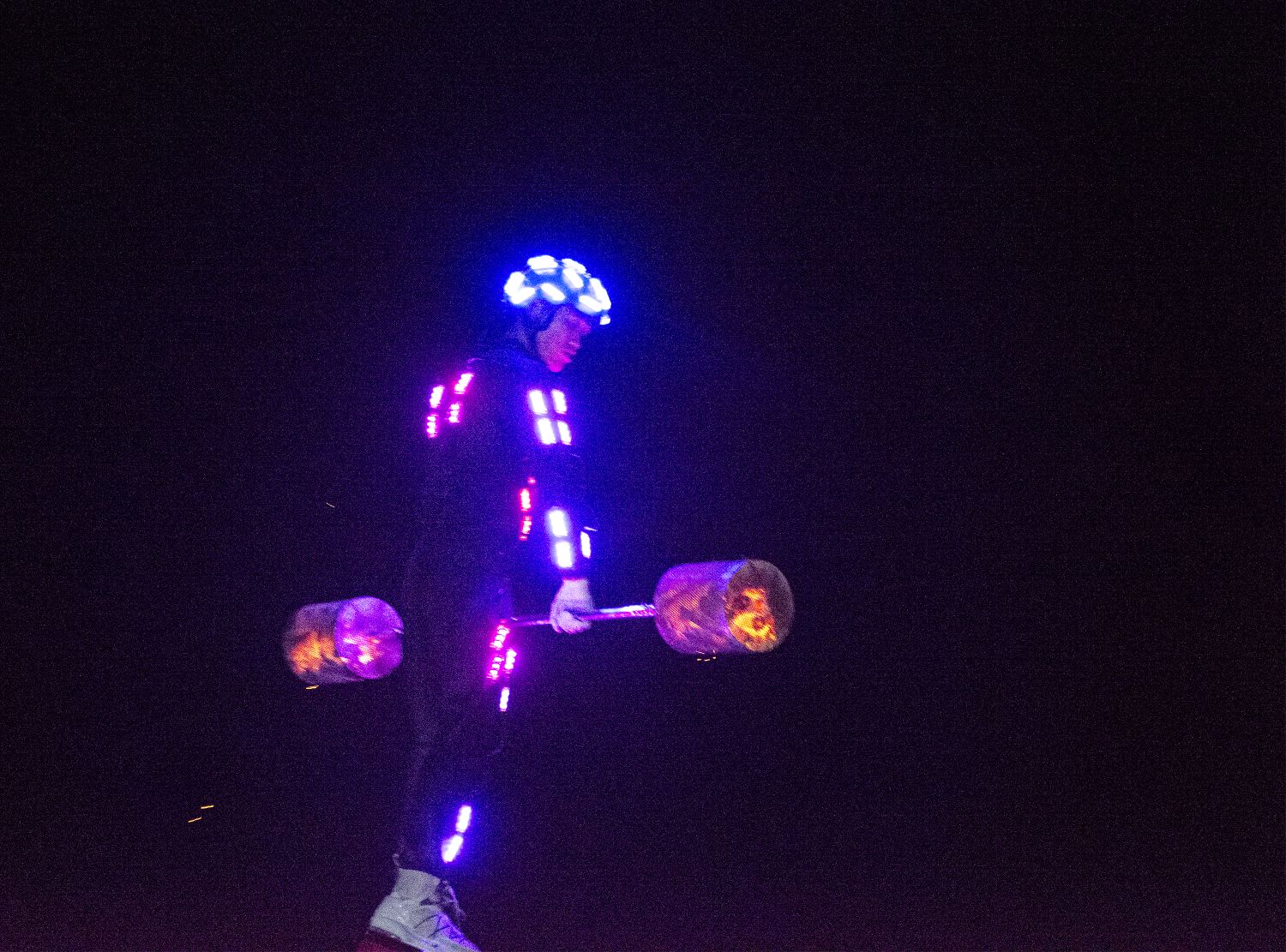 水上飞人：澳大利亚选手实现三连冠的简单介绍