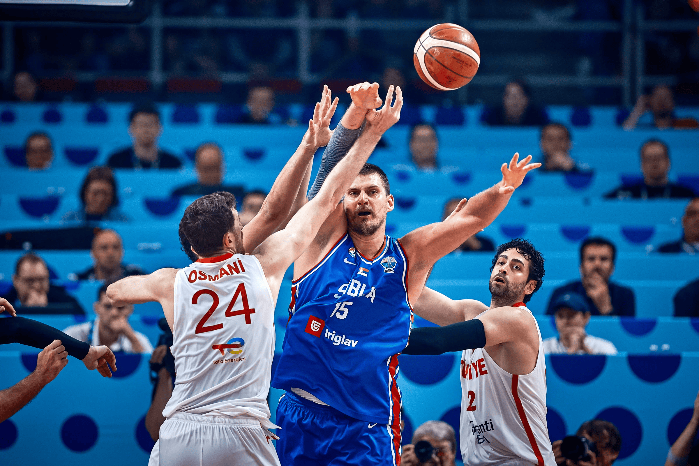 关于巴西男篮力克土耳其男篮,欧文爆发神勇的信息 关于巴西男篮力克土耳其男篮,欧文爆发神勇的信息