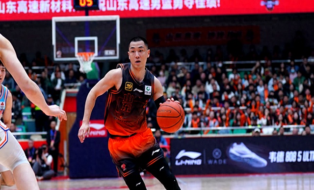 包含热火轻取中国男篮，哈登制霸全场的词条