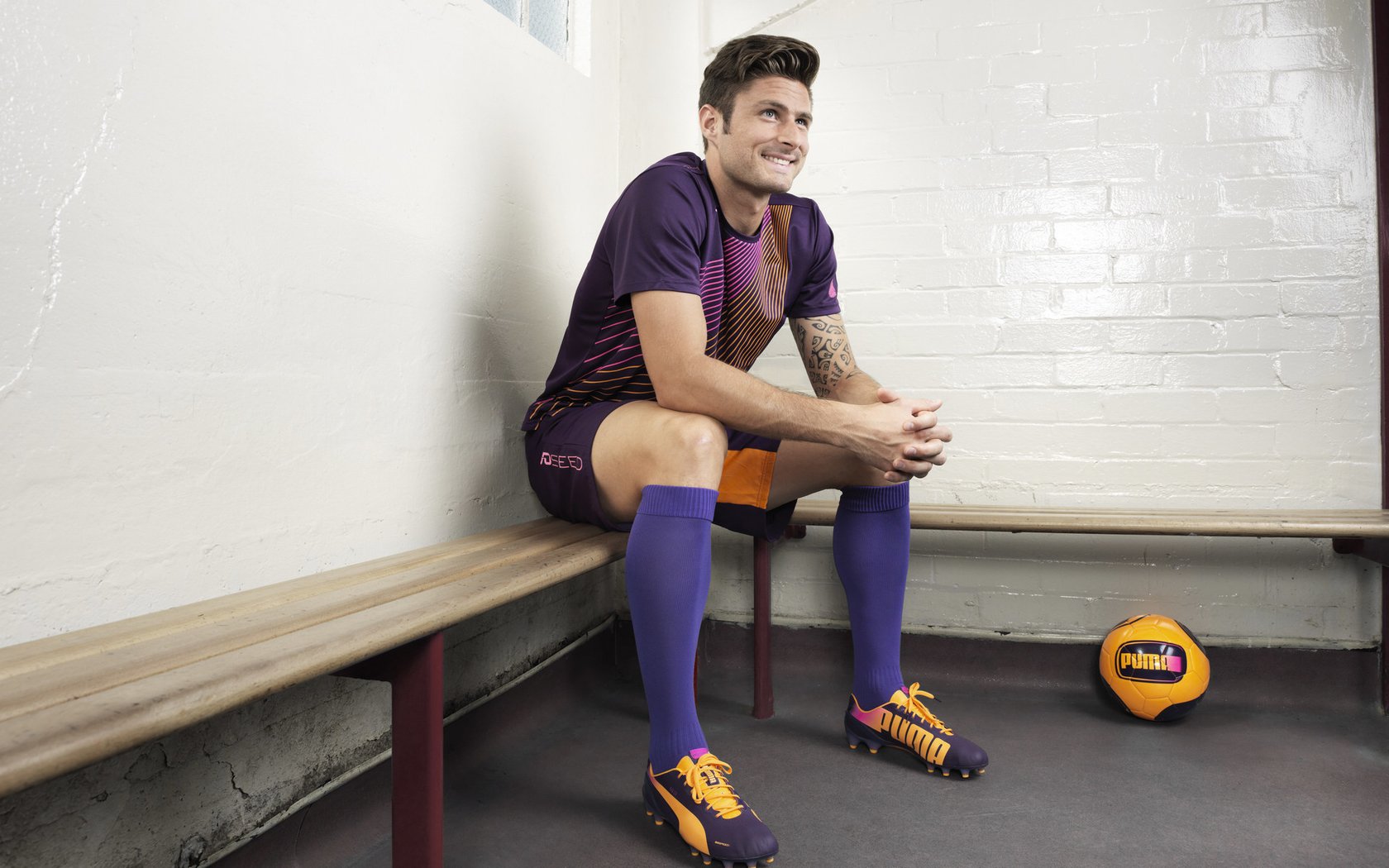 从威尔士血拼到突尼斯奇迹,皮克如何在美加墨世界杯接管比赛