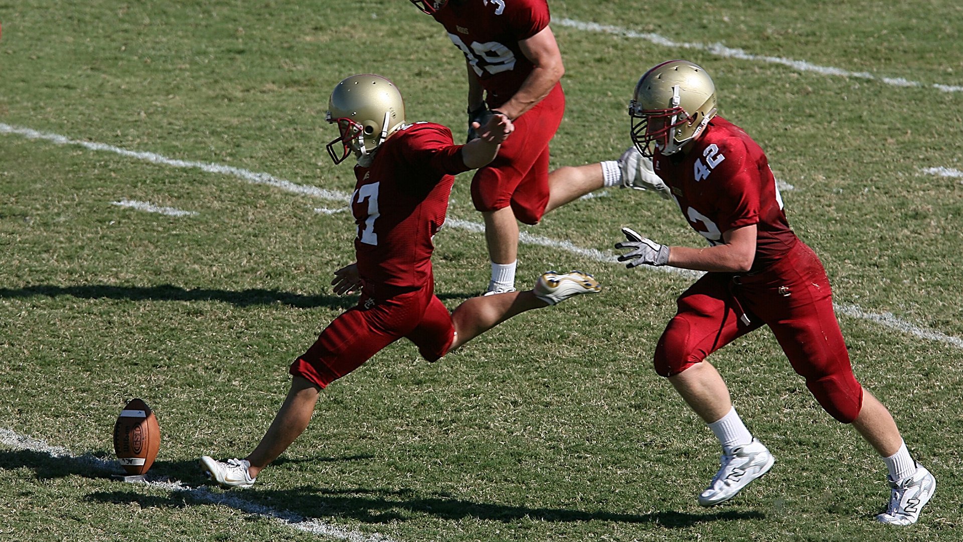 红魔与阿特拉斯雄狮的绿茵对决,罗德里戈一剑封喉定乾坤