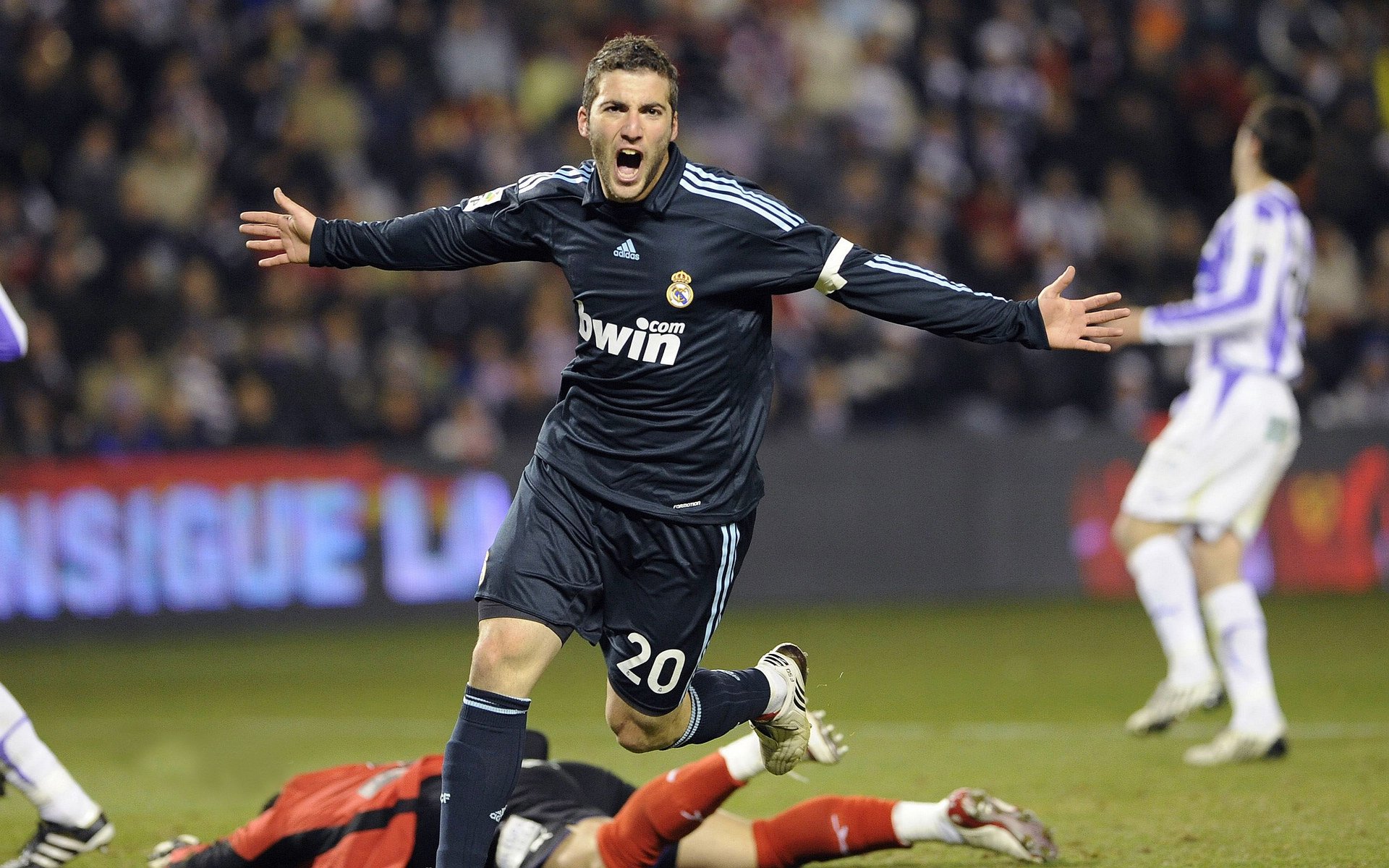 2026世界杯之夜，福克斯赛后评分拉满，一场属于足球的完美叙事