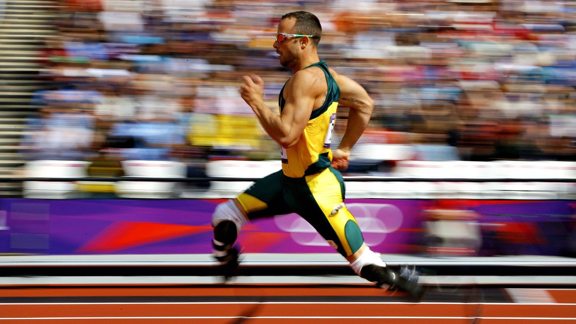 赛道与球场，当保罗在F1街道赛接管，马刺已在关键战突围