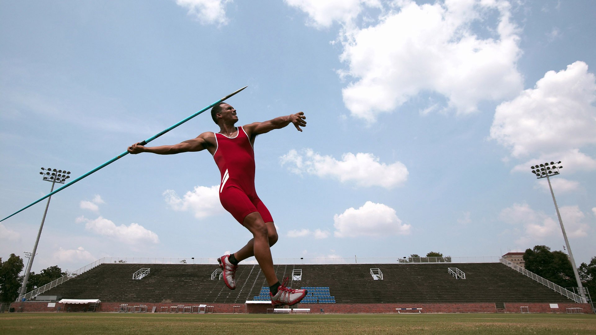 大帝降临，恩比德一柱擎天，主宰活塞掘金之战